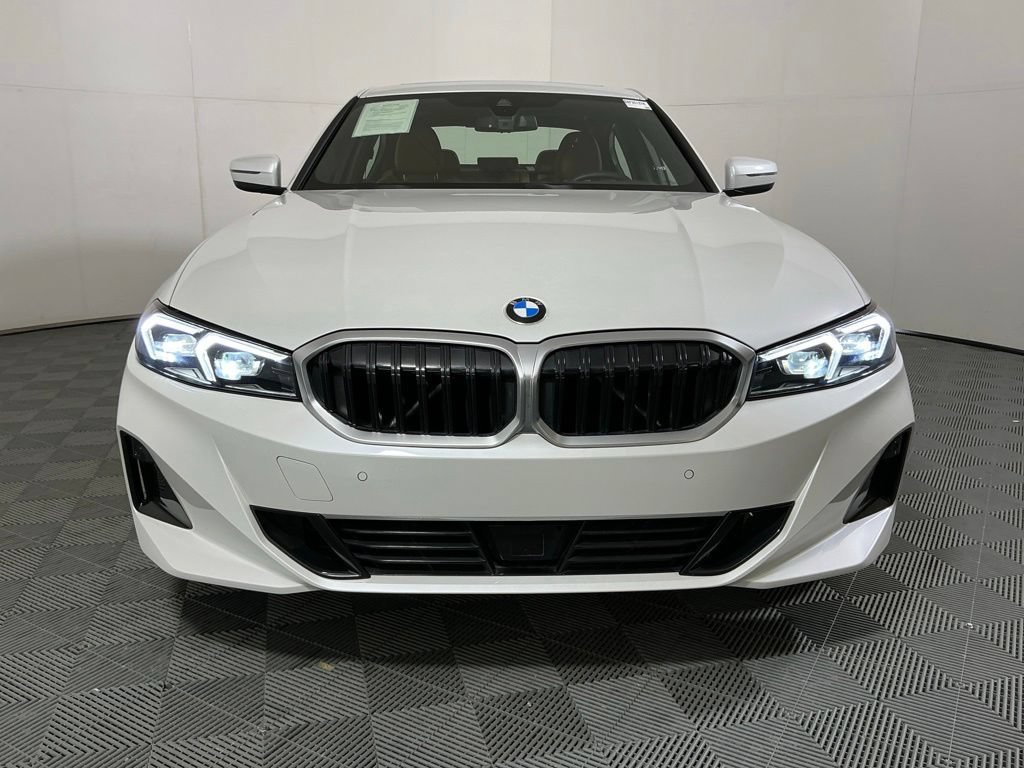 Used 2025 BMW 330i Sedan w/ Premium Package RWD image 3