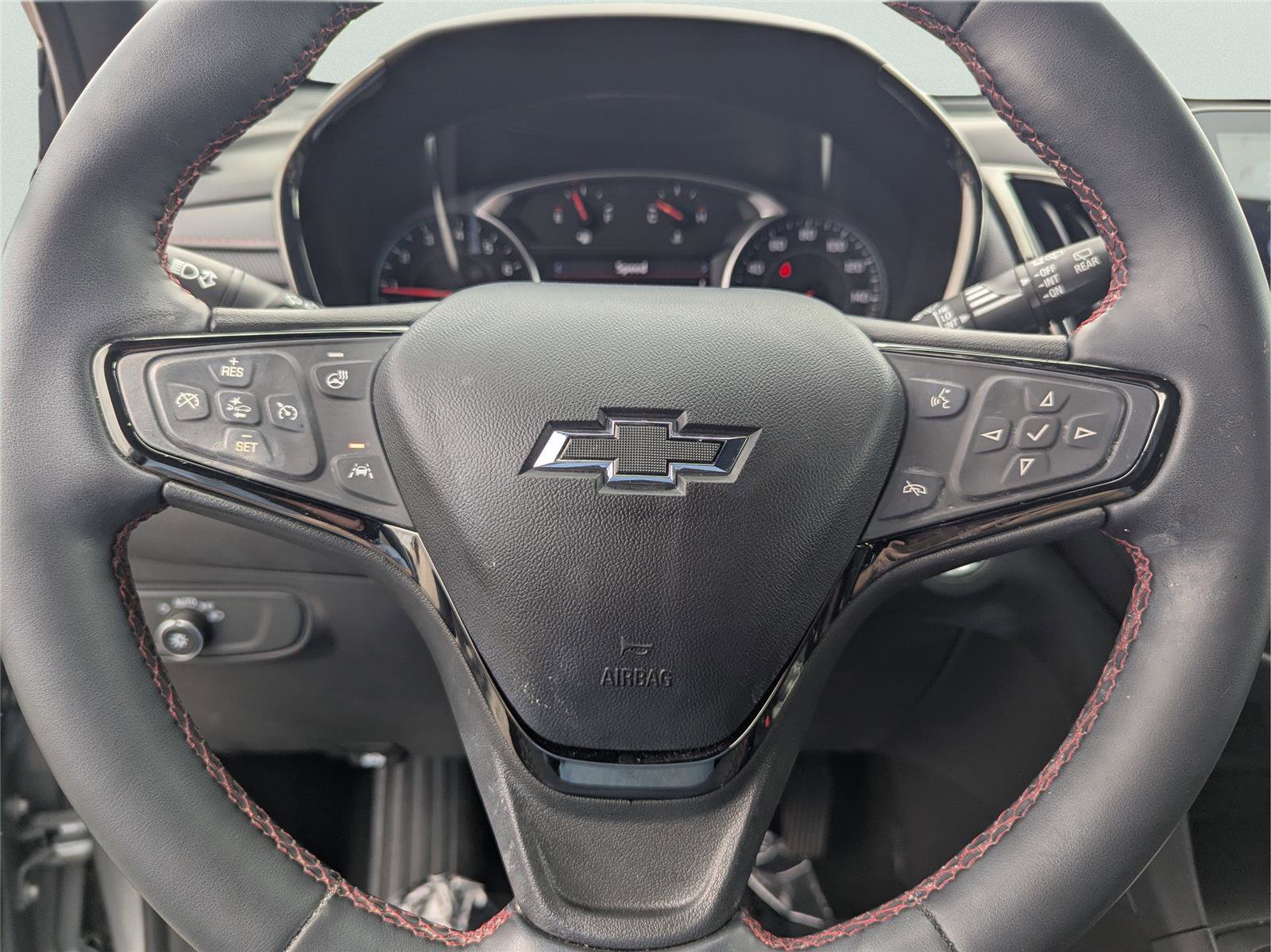 Used 2023 Chevrolet Equinox RS w/ RS Leather Package image 27