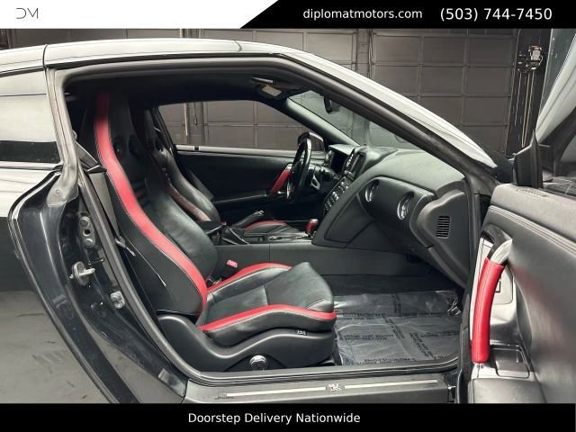 Used 2013 Nissan GT-R Black Edition AWD/4WD image 20