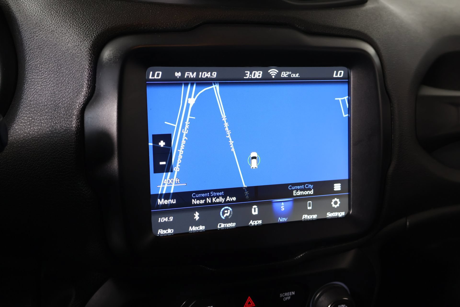Used 2019 Jeep Renegade Trailhawk w/ UConnect 8.4 Nav Group AWD/4WD image 7
