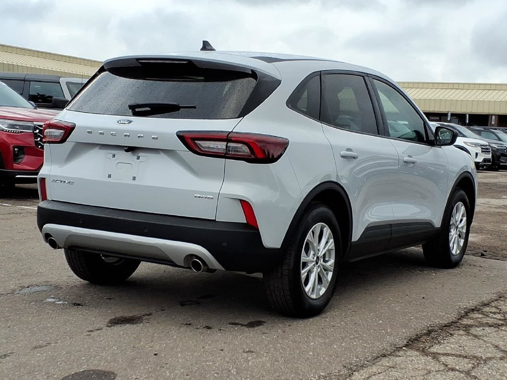 Used 2025 Ford Escape Active w/ Tech Pack #1 AWD/4WD image 5