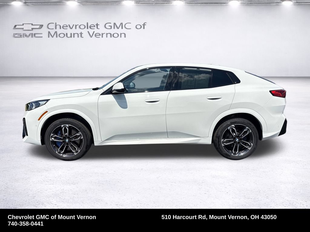 Used 2026 BMW X2 xDrive28i w/ M Sport Package AWD/4WD image 3