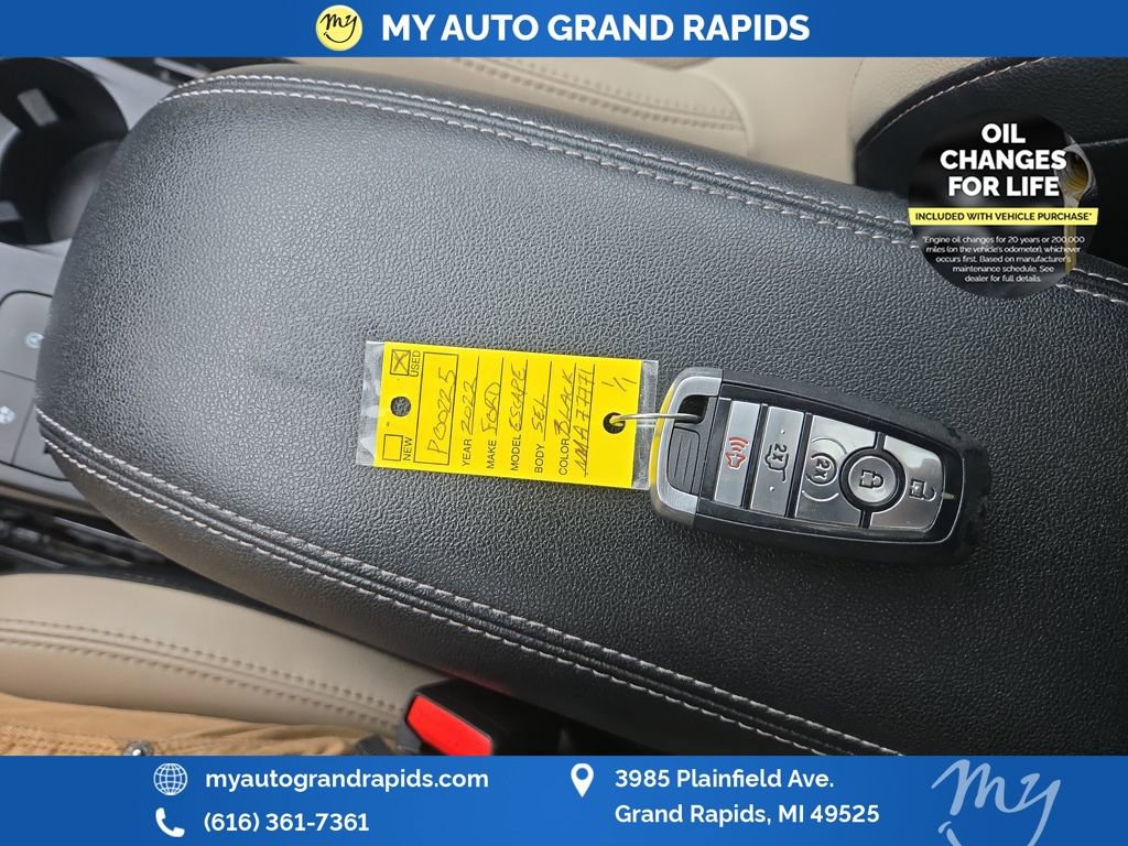Used 2022 Ford Escape SEL w/ Technology Package image 36