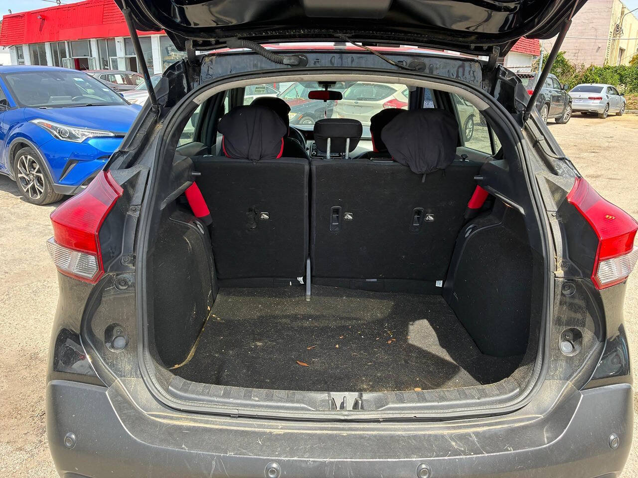 Used 2020 Nissan Kicks S FWD image 11