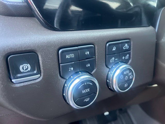Used 2024 GMC Sierra 1500 SLT AWD/4WD image 16