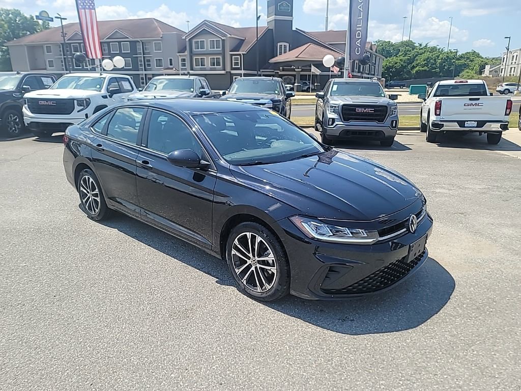 Used 2025 Volkswagen Jetta Sport FWD image 1