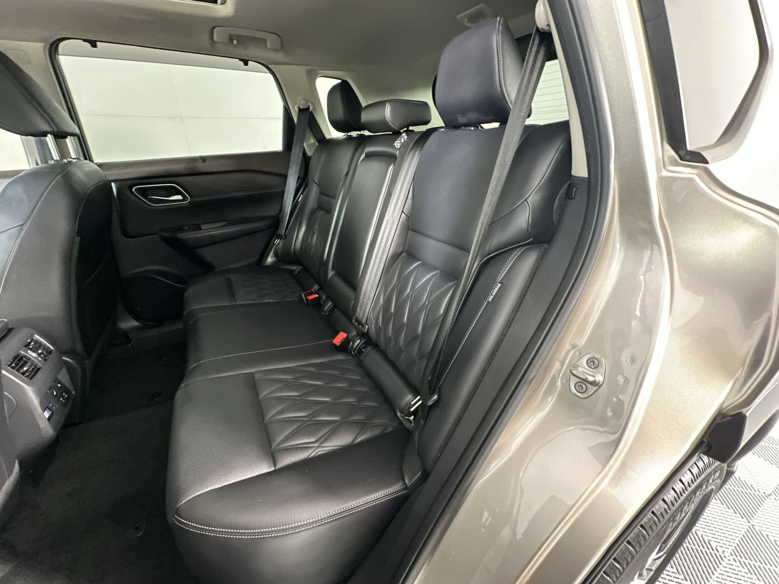 Certified 2021 Nissan Rogue Platinum AWD/4WD image 23