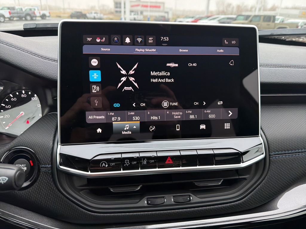 New 2026 Jeep Compass Latitude image 18