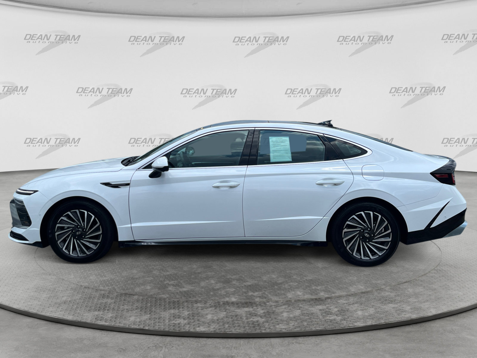 Certified 2025 Hyundai Sonata Limited FWD image 4