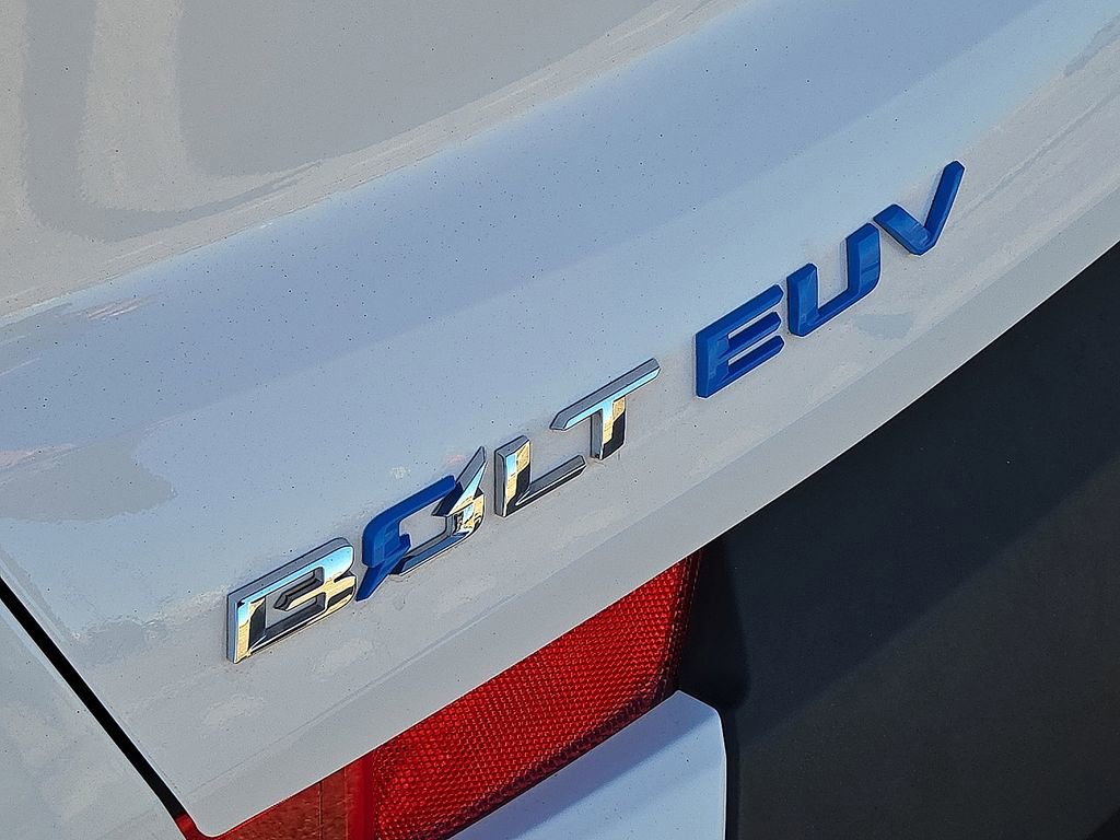 Used 2023 Chevrolet Bolt EUV LT w/ Driver Confidence Package image 12