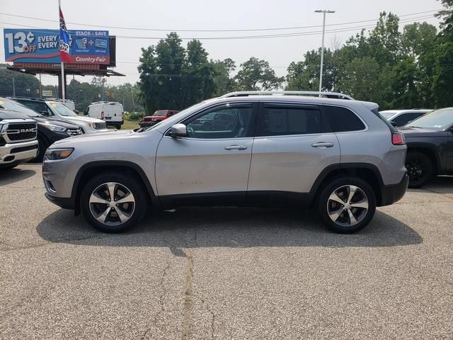 Used 2019 Jeep Cherokee Limited w/ Trailer Tow Group AWD/4WD image 8