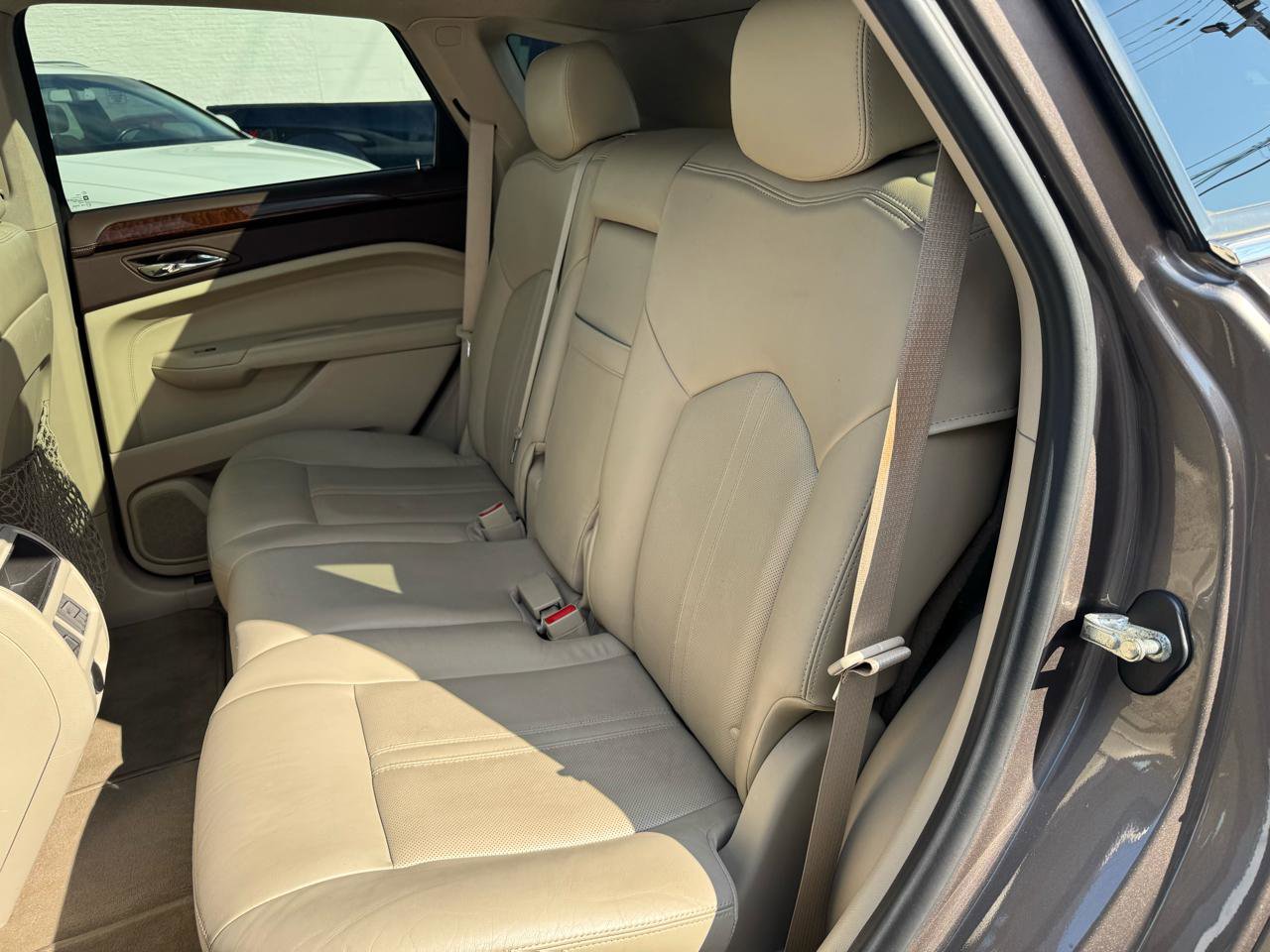 Used 2011 Cadillac SRX Luxury FWD image 14