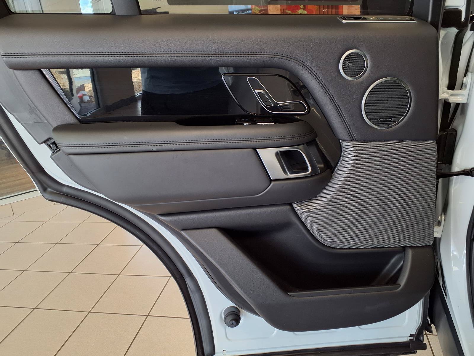 Used 2019 Land Rover Range Rover Supercharged AWD/4WD image 18