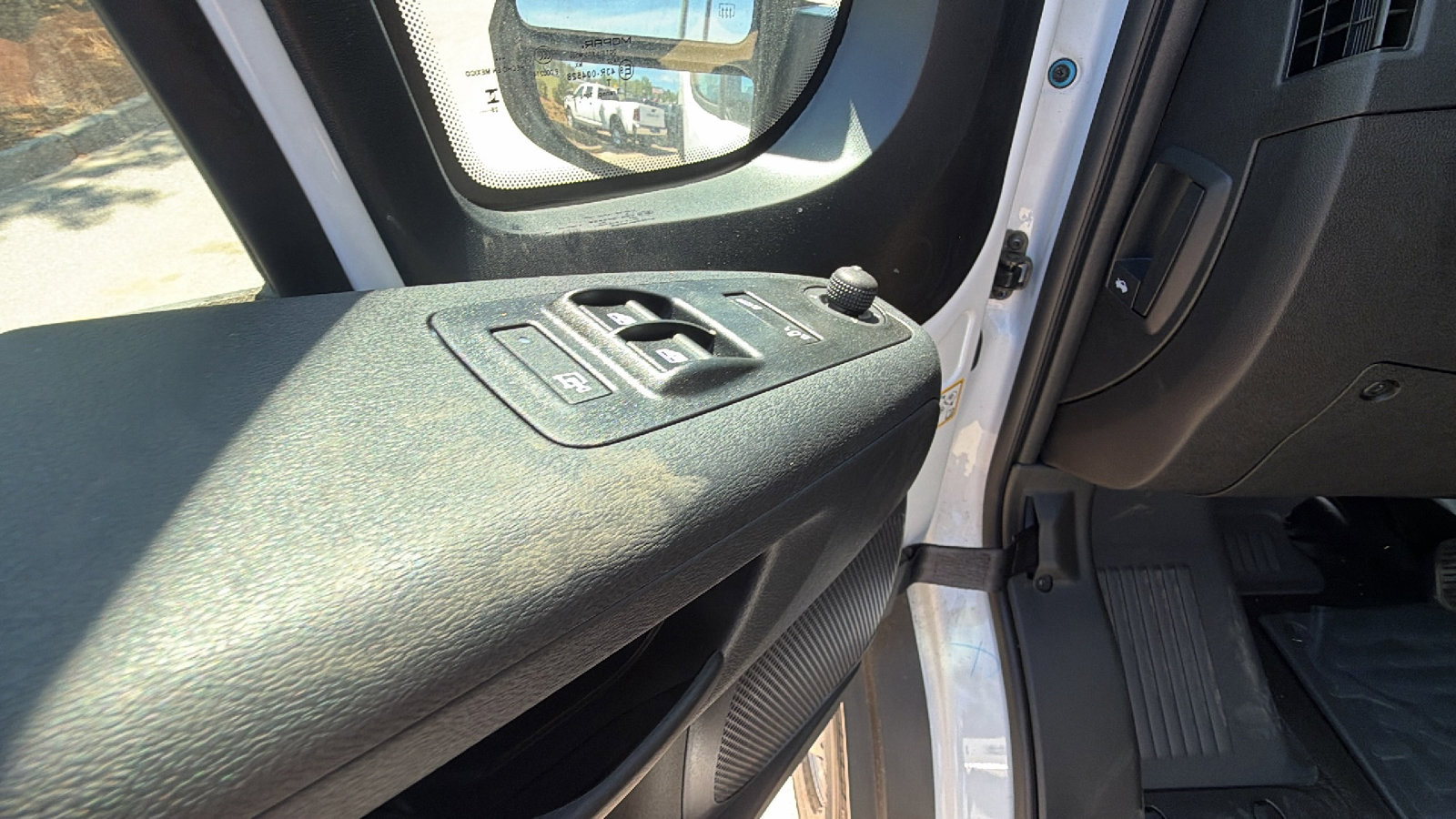 New 2026 RAM ProMaster 2500 w/ Convenience Group image 16