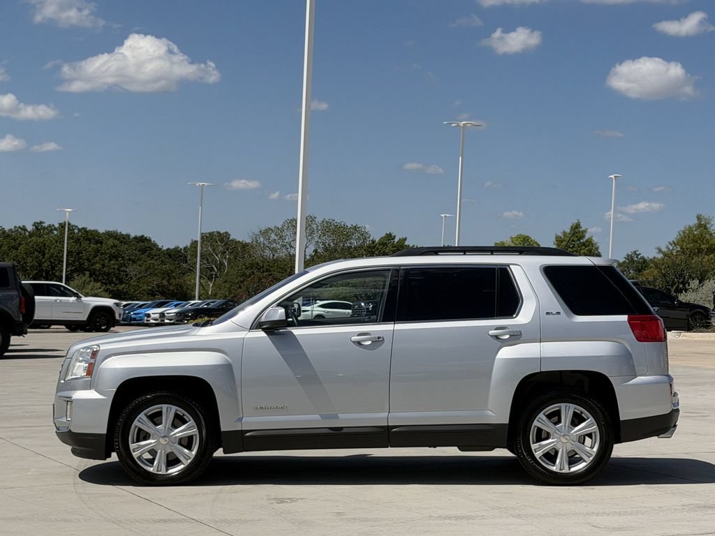 Used 2017 GMC Terrain SLE w/ Driver Alert Package I FWD image 3