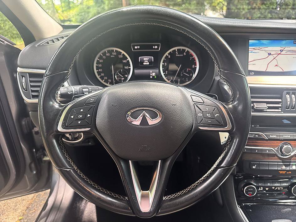 Used 2017 INFINITI QX30 Premium w/ Navigation Package AWD/4WD image 13