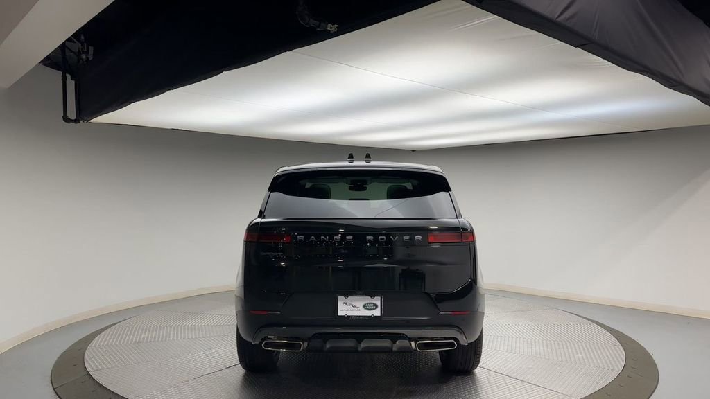 Used 2024 Land Rover Range Rover Sport SE image 7