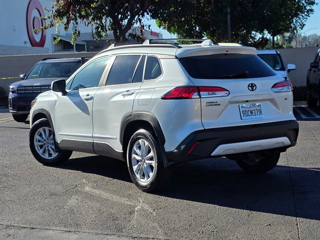 Used 2022 Toyota Corolla Cross LE image 7