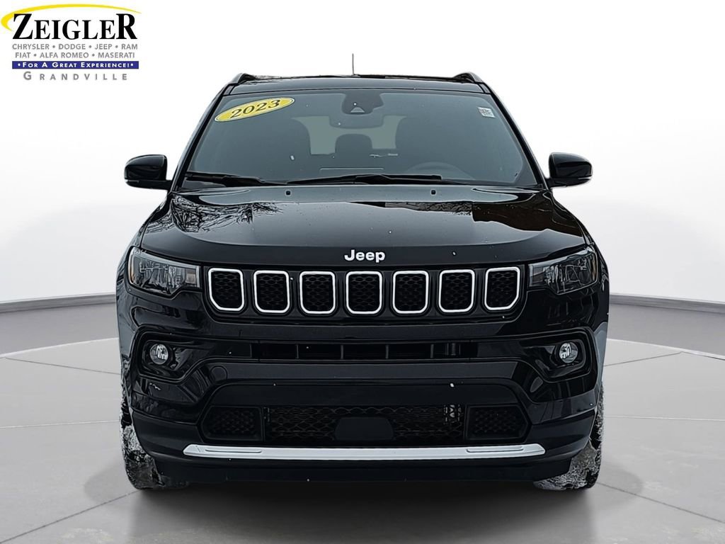 Used 2023 Jeep Compass Limited w/ Elite Group image 2