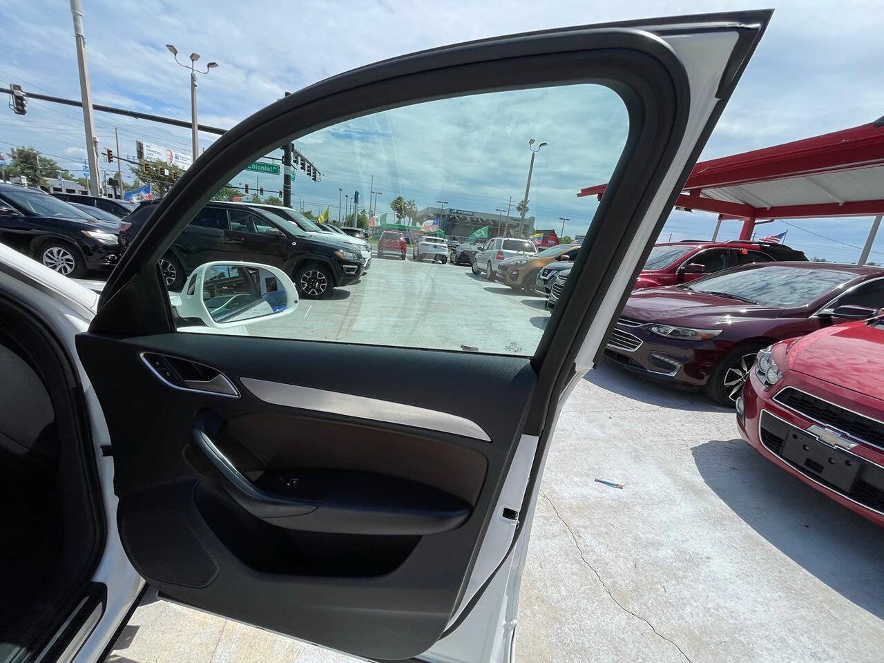 Used 2018 Audi Q3 2.0T Premium Plus AWD/4WD image 27