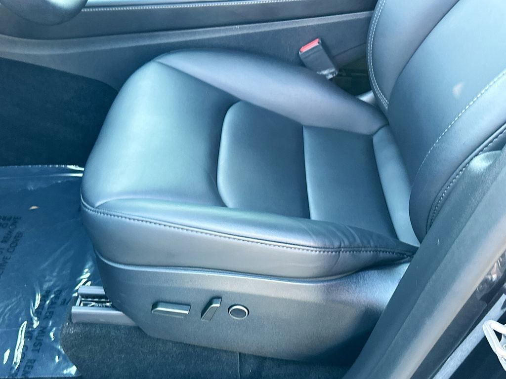 Used 2024 Tesla Model Y Long Range image 18