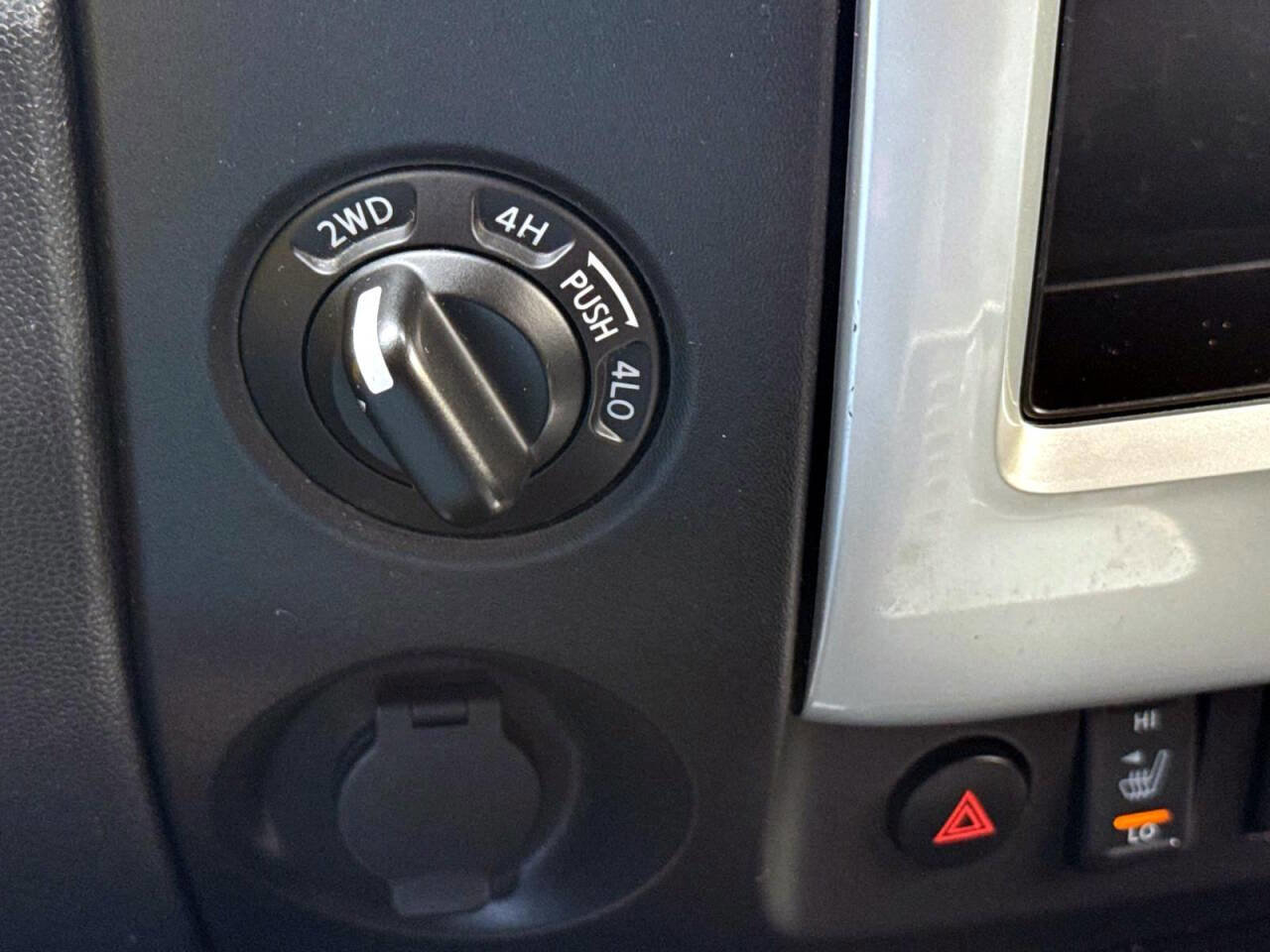 Used 2015 Nissan Titan PRO-4X image 26