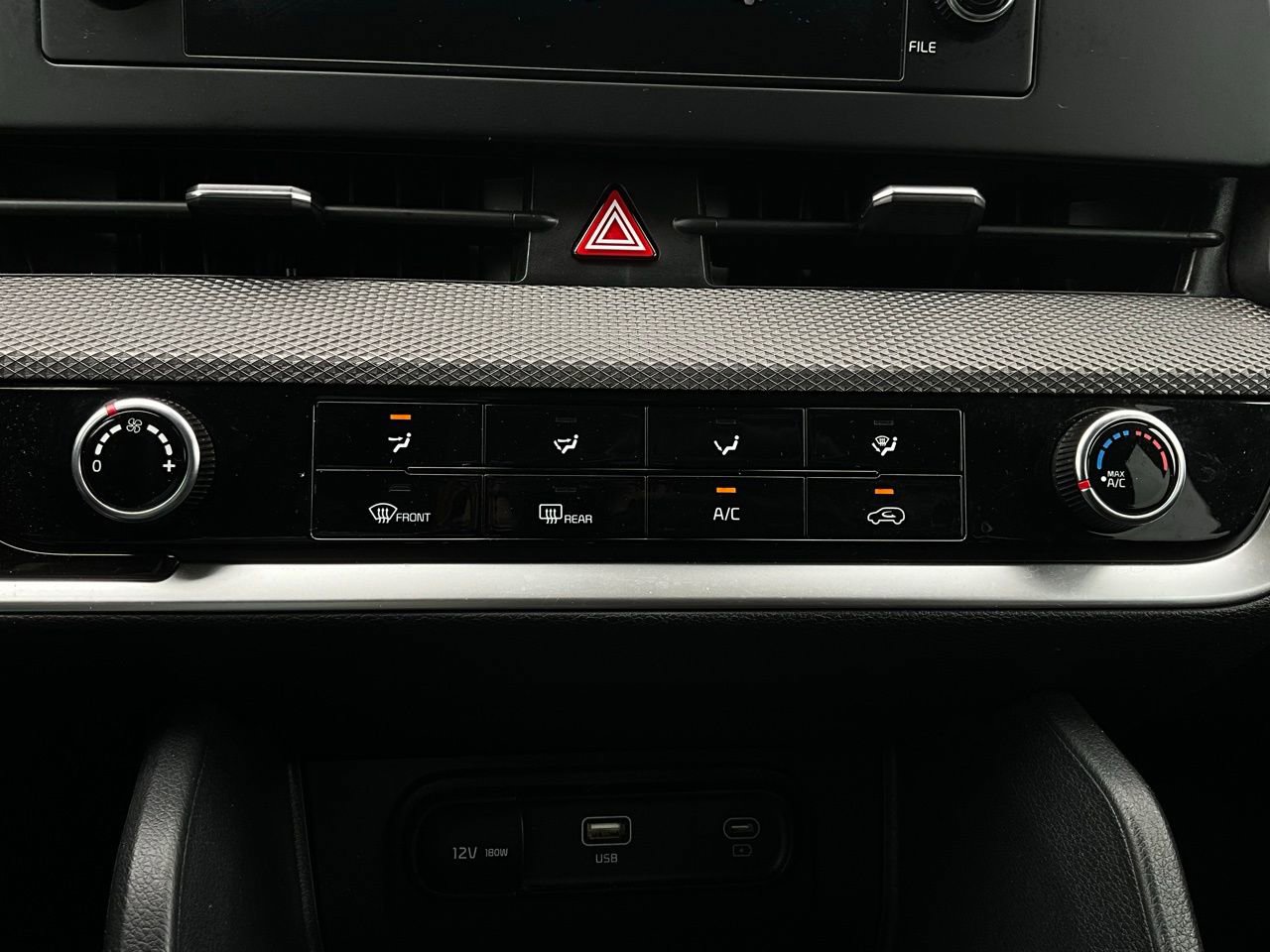 Used 2025 Kia Sportage LX image 25