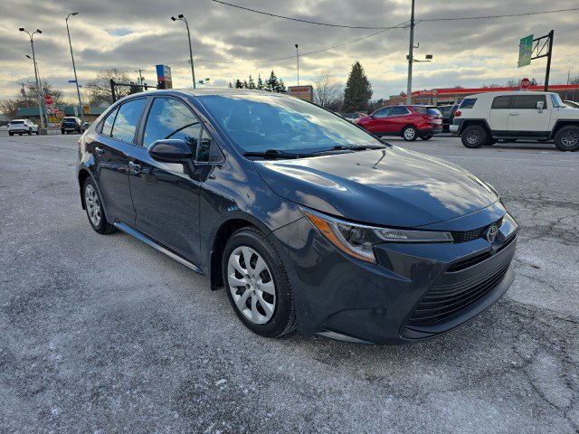 Used 2023 Toyota Corolla LE FWD image 1
