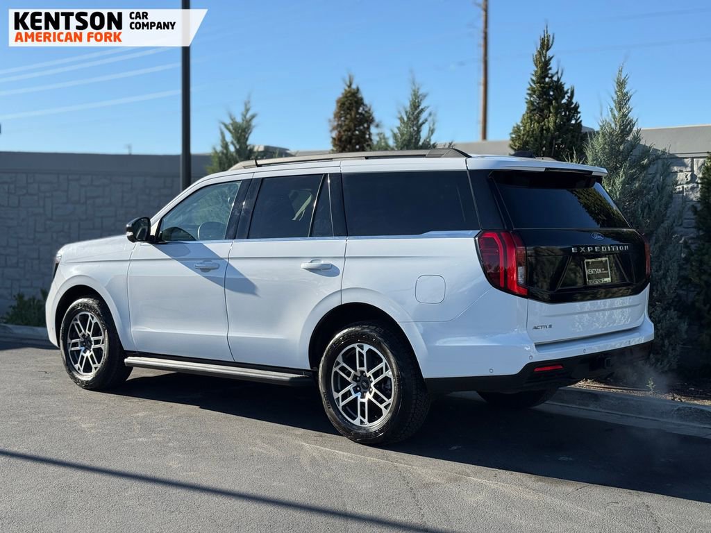 Used 2025 Ford Expedition Active image 5