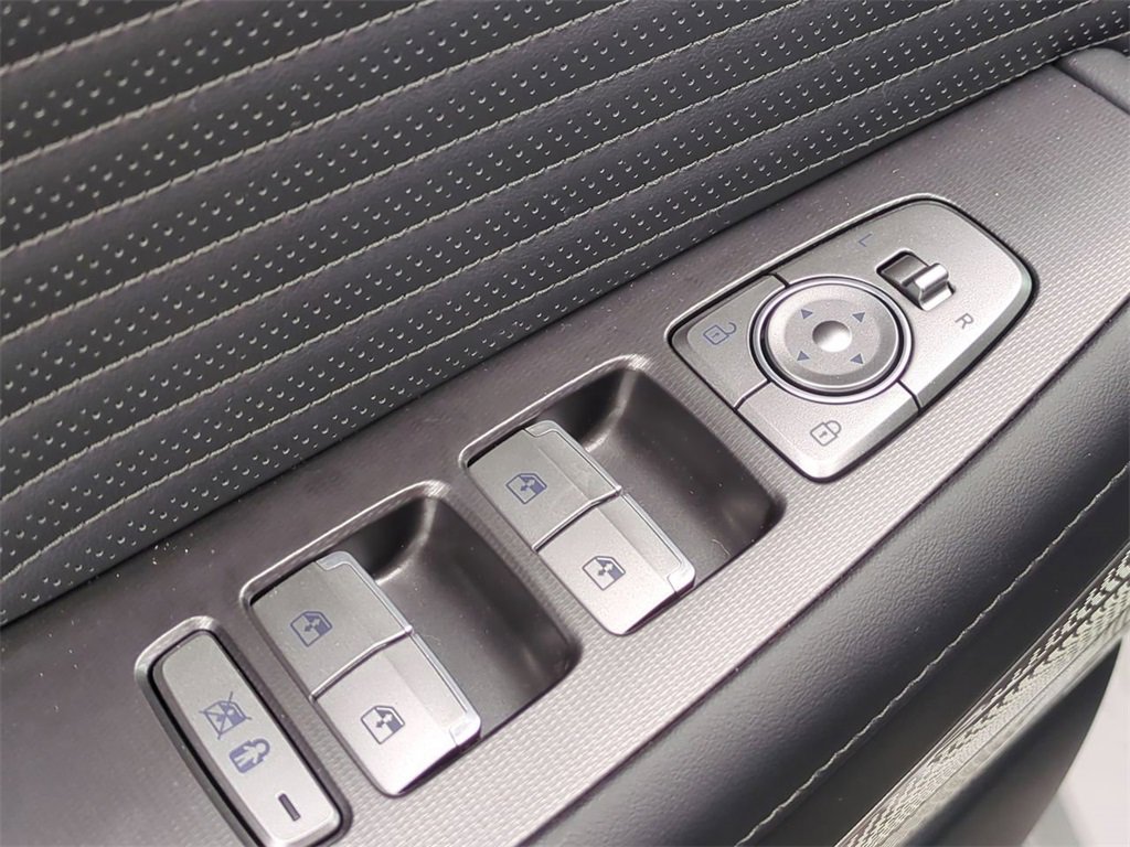 Used 2025 Hyundai Palisade Calligraphy image 11