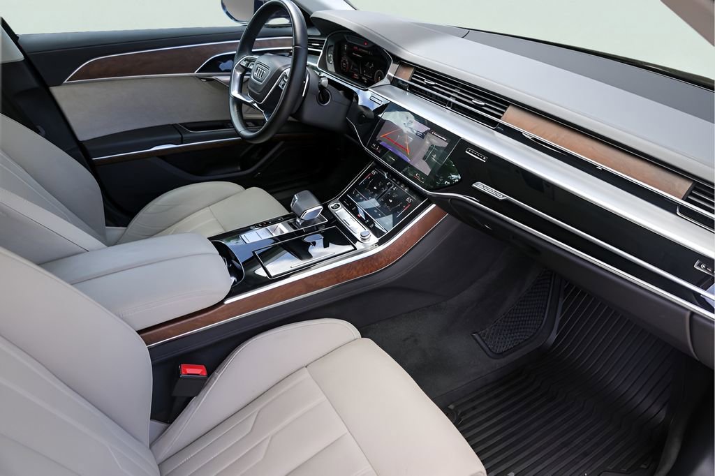 Used 2023 Audi A8 L 3.0T image 33