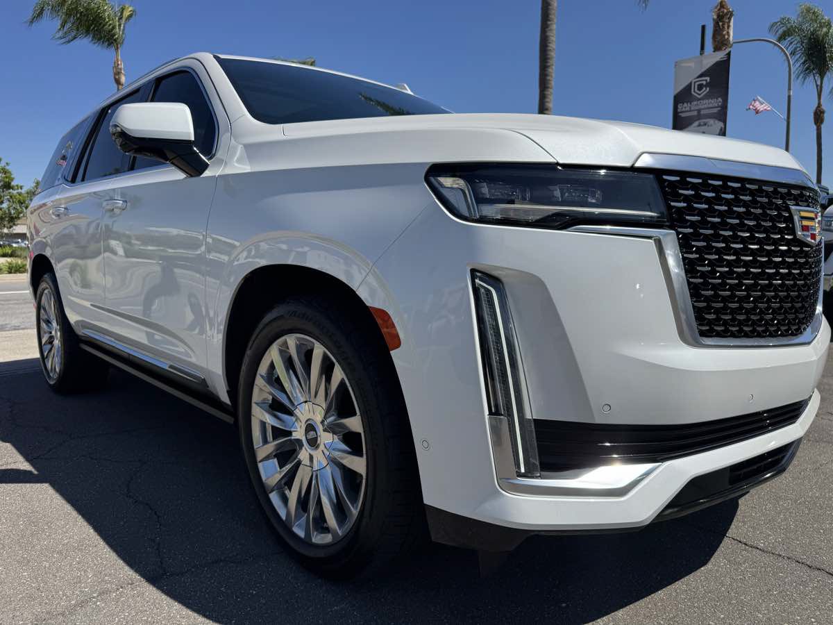 Used 2021 Cadillac Escalade Premium Luxury w/ Driver Assist Tech Package AWD/4WD image 11