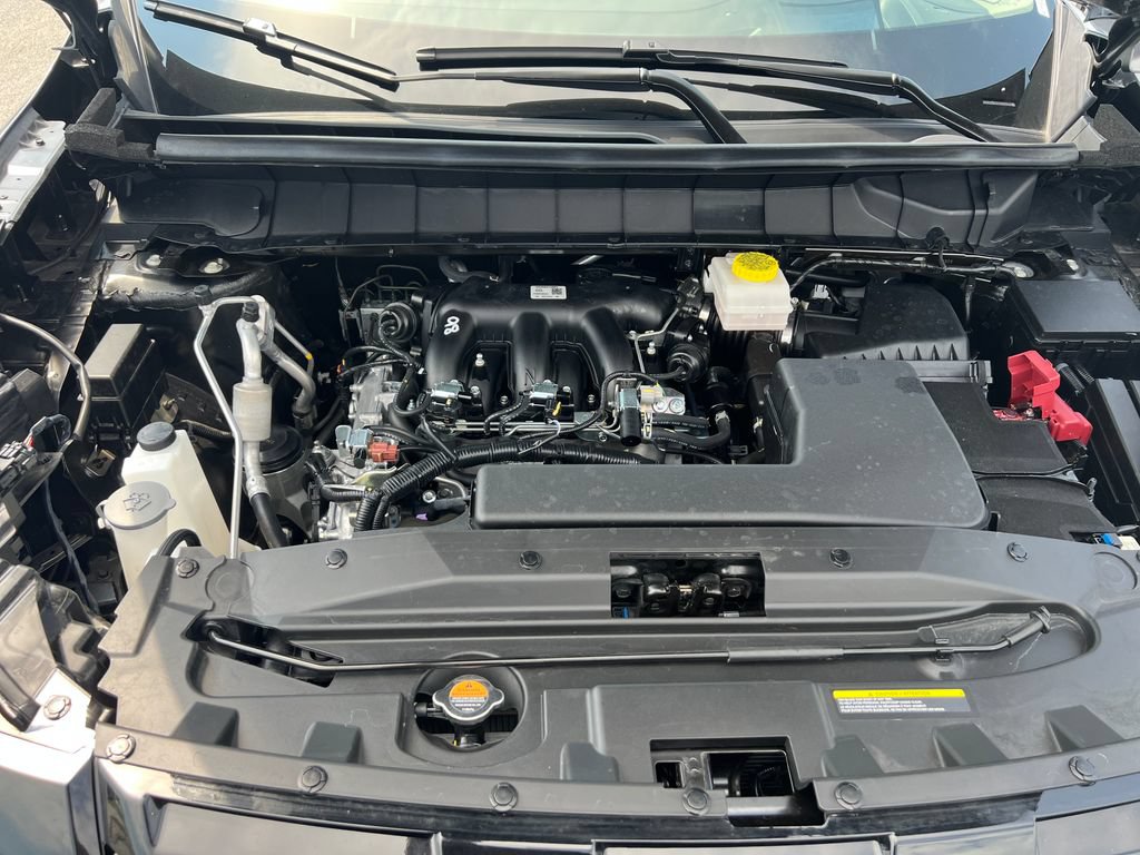 Used 2025 Nissan Pathfinder Platinum w/ Black Appearance Package FWD image 26