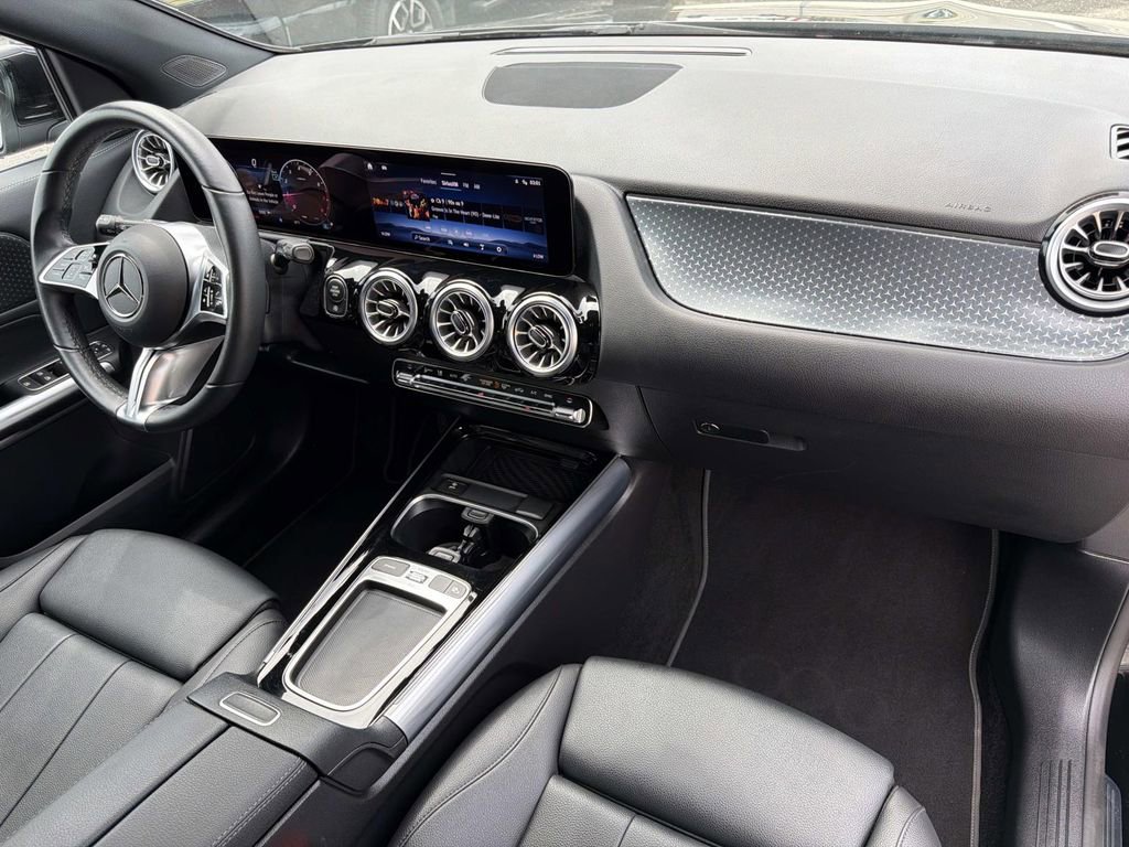 Used 2025 Mercedes-Benz GLA 250 image 13