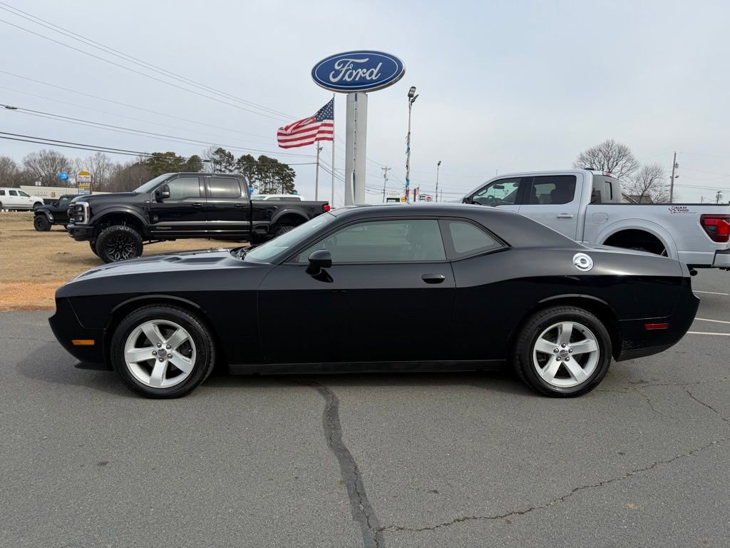 Used 2013 Dodge Challenger SXT Plus image 7