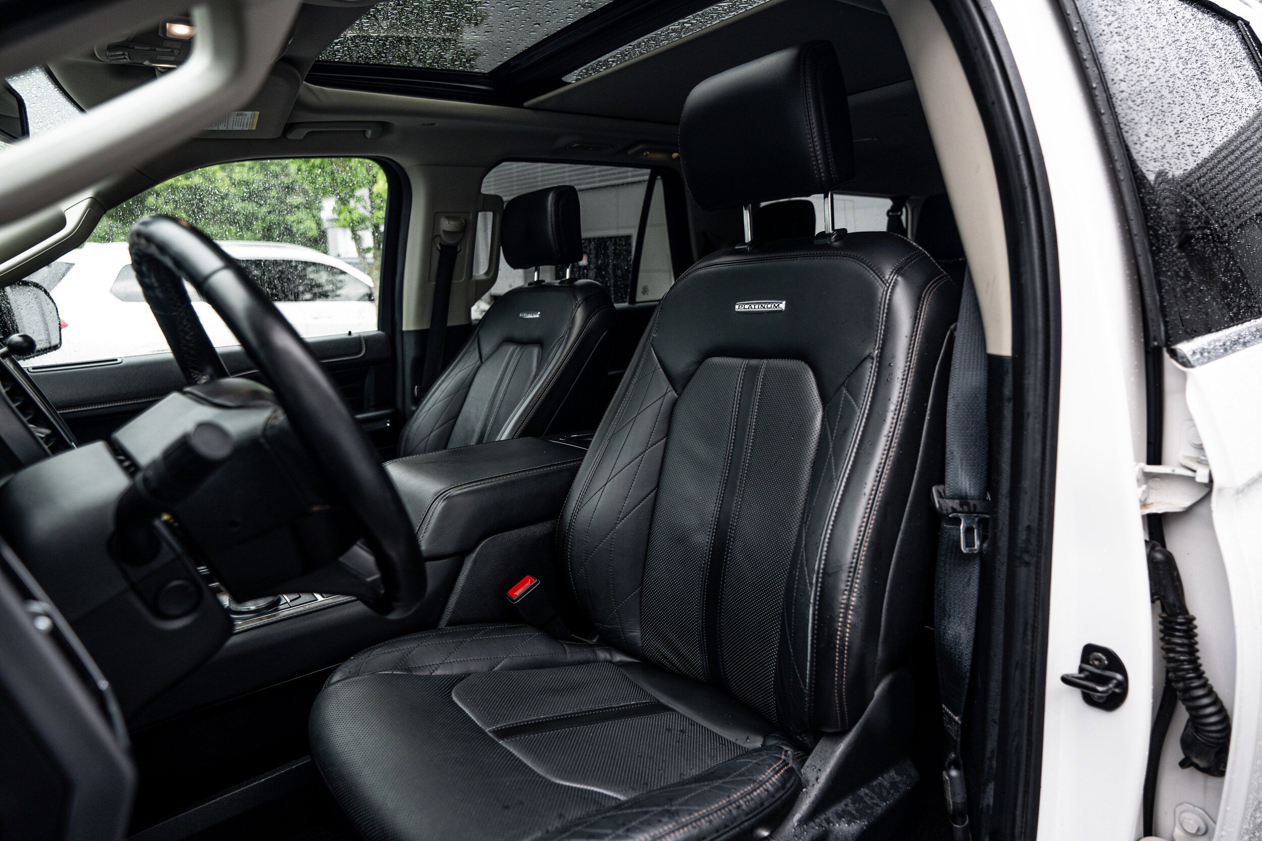 Used 2019 Ford Expedition Max Platinum AWD/4WD image 13
