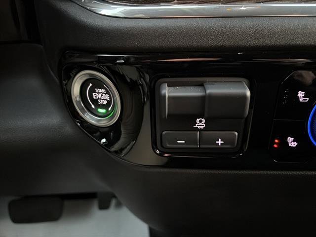 Used 2025 Chevrolet Silverado 1500 LT image 24