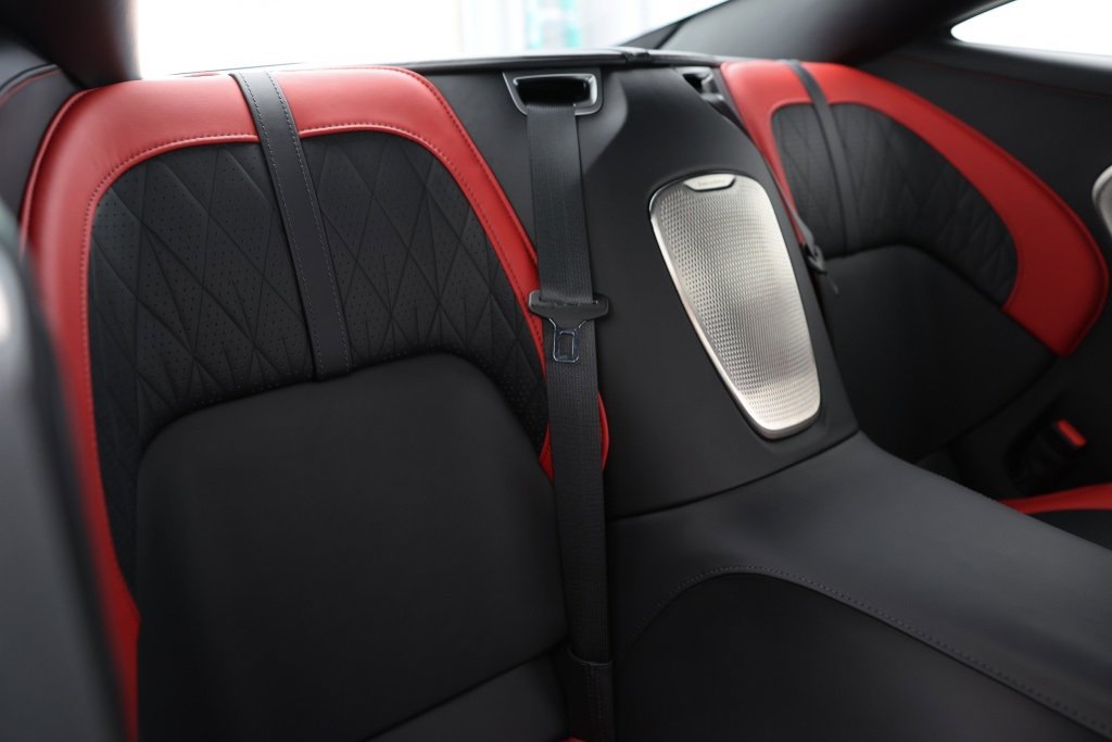 Used 2025 Aston Martin DB12 Coupe image 7