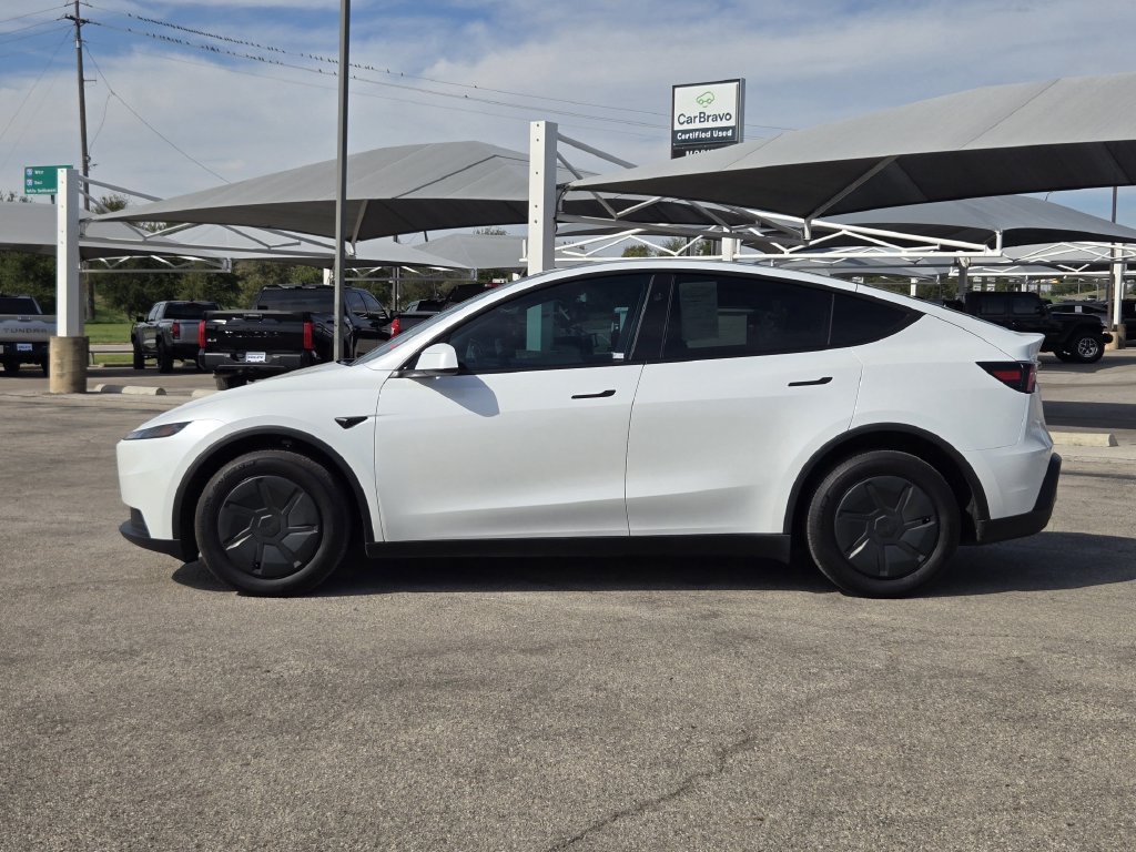 Used 2026 Tesla Model Y AWD image 4