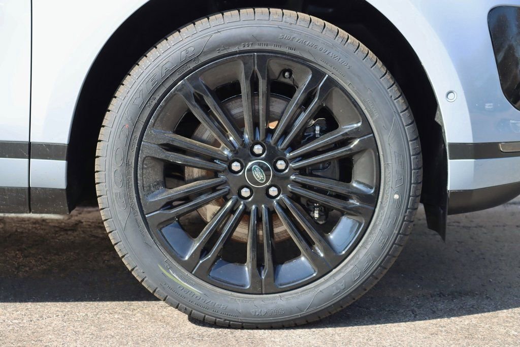 Used 2026 Land Rover Range Rover Evoque S image 9