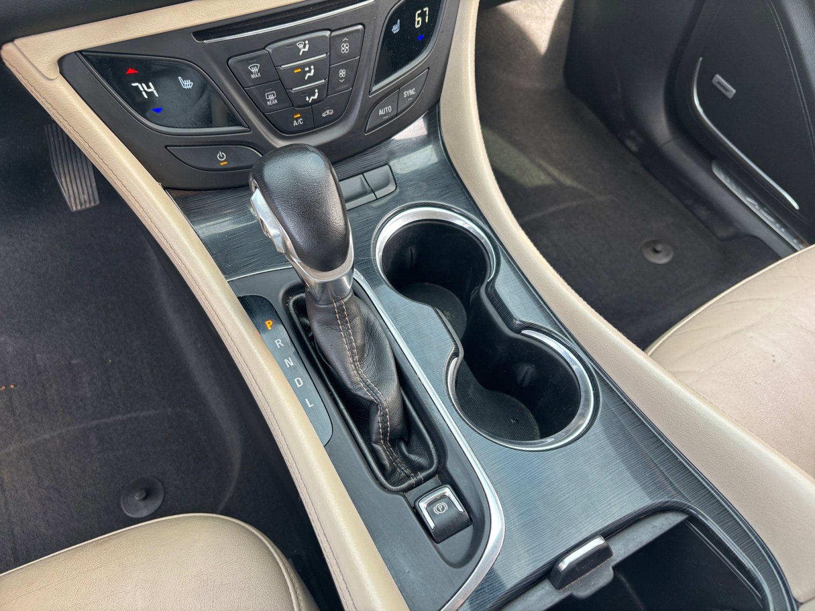 Used 2016 Buick Envision Premium image 15