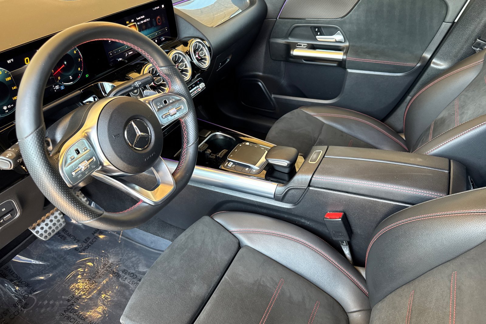 Used 2022 Mercedes-Benz GLA 250 4MATIC image 11