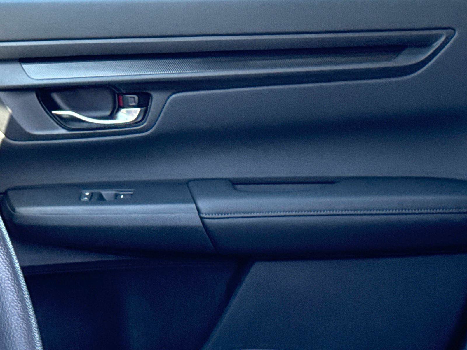 Certified 2025 Honda CR-V EX image 21