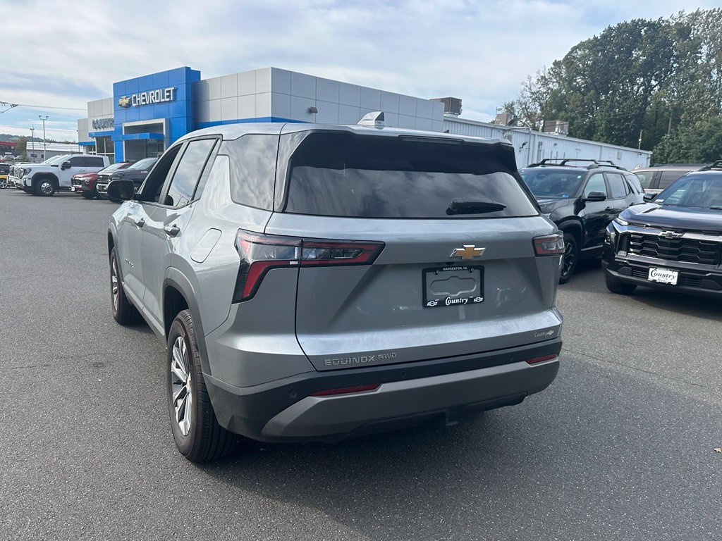 Used 2026 Chevrolet Equinox LT AWD/4WD image 11