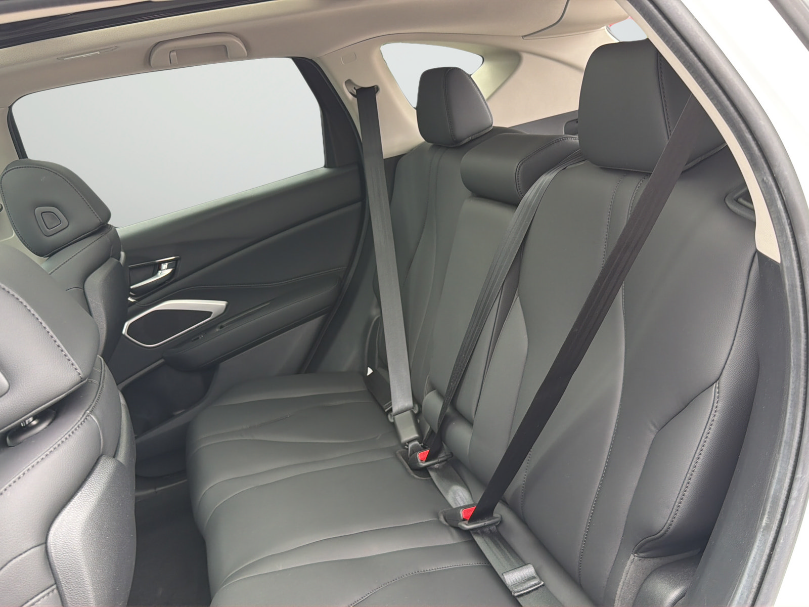 Used 2024 Acura RDX SH-AWD image 37