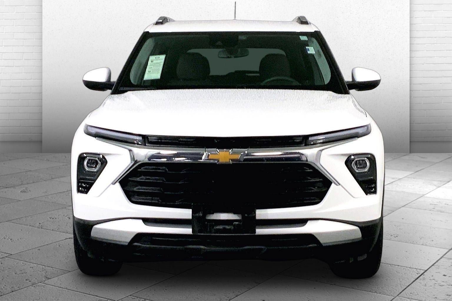 Used 2026 Chevrolet TrailBlazer LT w/ Driver Confidence Package image 2