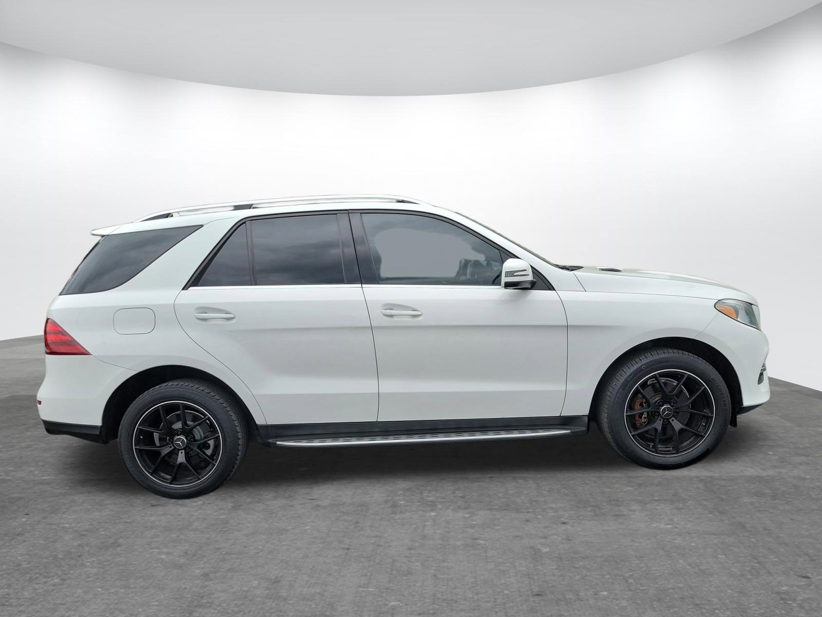Used 2018 Mercedes-Benz GLE 350 w/ Premium 1 Package image 23