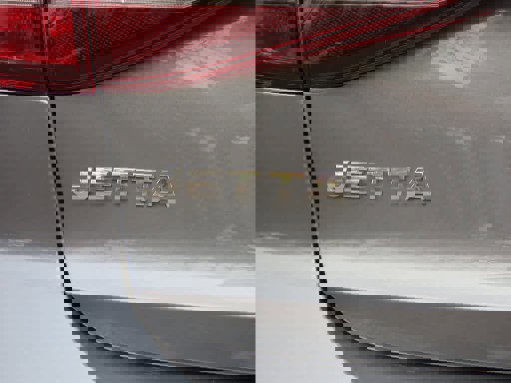 Used 2016 Volkswagen Jetta Sport w/ Lighting Package image 7