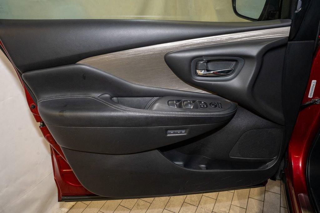 Used 2017 Nissan Murano Platinum w/ Platinum Technology Package image 13