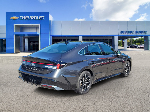 Used 2025 Hyundai Sonata SEL AWD/4WD image 4